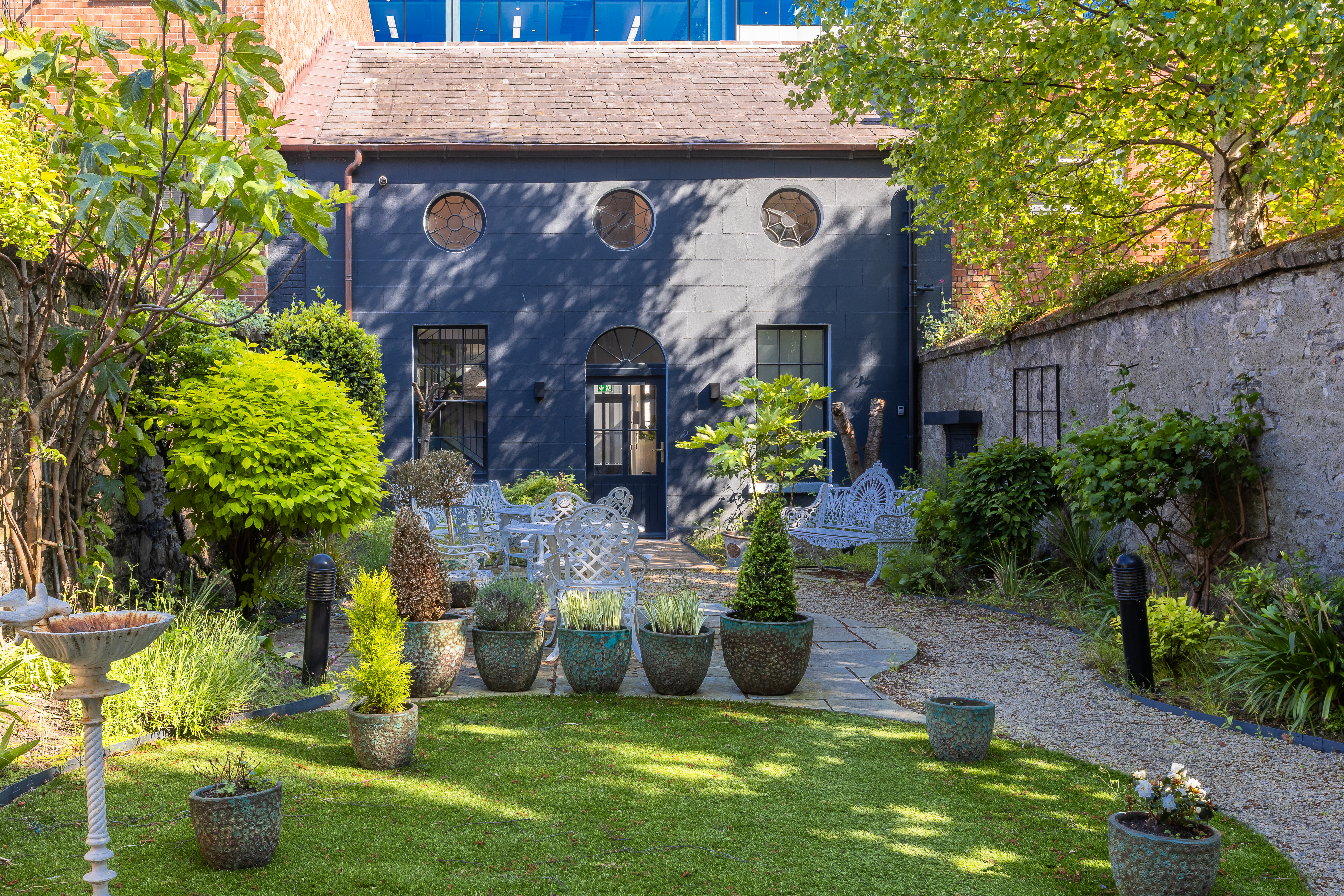 1 Fitzwilliam Square — private courtyard garden, Dublin 2
